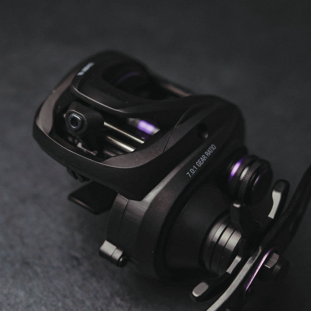 COMBAT V2 BAITCASTING REEL
